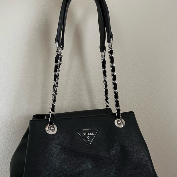 Guess Purse - Picture 2 of 8